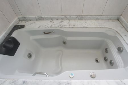 Casa à venda com 1200m², 3 quartos e 6 vagasBanheiro da Suíte 2