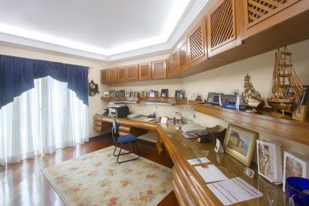 Casa à venda com 1200m², 3 quartos e 6 vagasSala