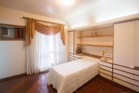 Casa à venda com 1200m², 3 quartos e 6 vagasSuíte 3