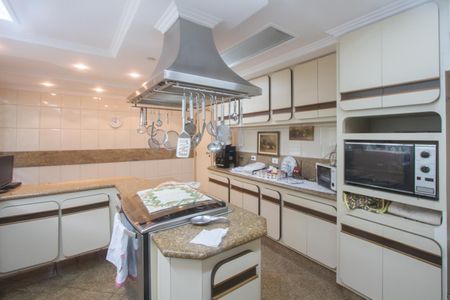 Casa à venda com 1200m², 3 quartos e 6 vagasCozinha