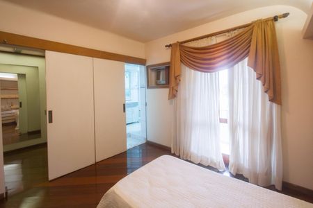 Casa à venda com 1200m², 3 quartos e 6 vagasSuíte 3