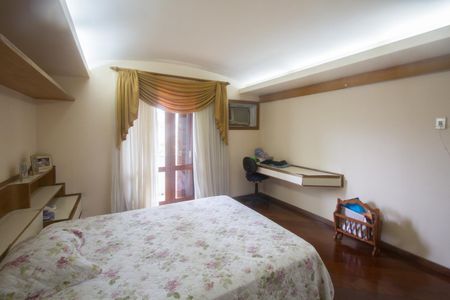 Casa à venda com 1200m², 3 quartos e 6 vagasSuíte 4