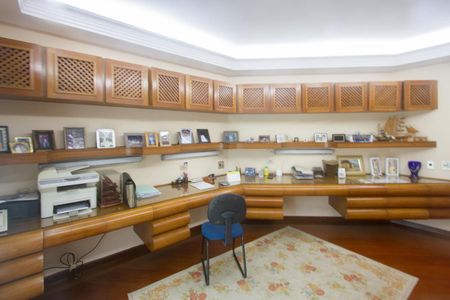 Casa à venda com 1200m², 3 quartos e 6 vagasSala