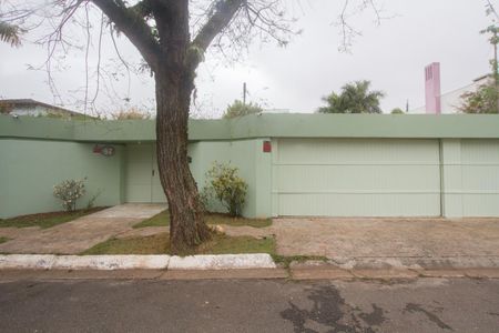 Casa à venda com 1200m², 3 quartos e 6 vagasFachada