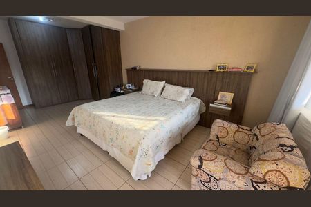 Casa à venda com 350m², 4 quartos e 3 vagasQuarto