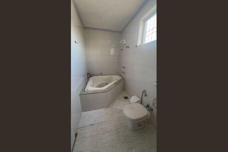 Casa à venda com 350m², 4 quartos e 3 vagasBanheiro