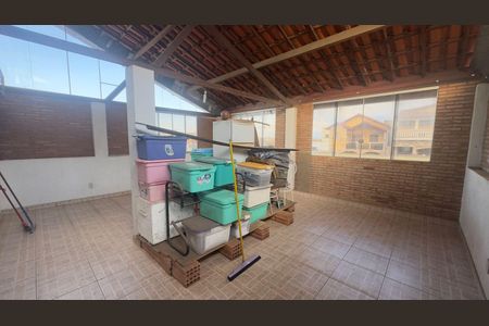 Casa à venda com 350m², 4 quartos e 3 vagasGaragem