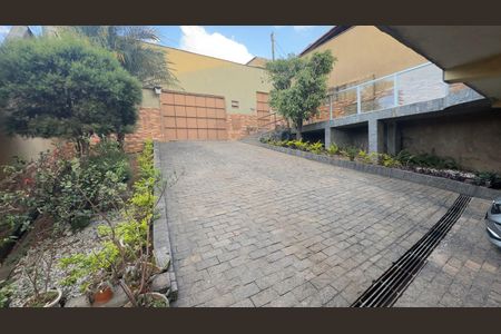 Casa à venda com 350m², 4 quartos e 3 vagasGaragem