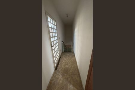 Casa à venda com 350m², 4 quartos e 3 vagasCorredor