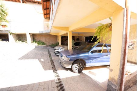 Garagem de casa para alugar com 3 quartos, 429m² em Novo Eldorado, Contagem