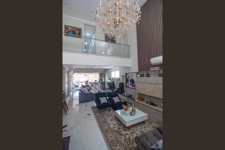 Casa à venda com 344m², 4 quartos e 2 vagas Casa à venda com 344m², 4 quartos e 2 vagasSala