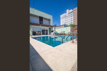 Casa à venda com 344m², 4 quartos e 2 vagas Casa à venda com 344m², 4 quartos e 2 vagasPiscina