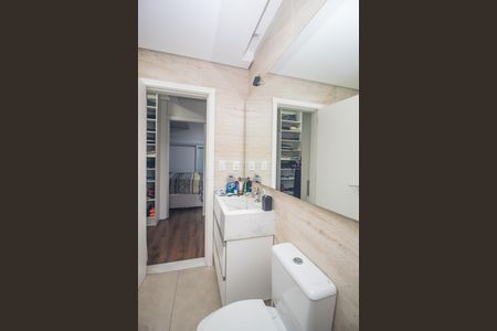 Casa à venda com 344m², 4 quartos e 2 vagas Casa à venda com 344m², 4 quartos e 2 vagasBanheiro da Suíte 3