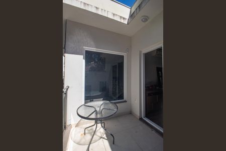 Casa à venda com 344m², 4 quartos e 2 vagas Casa à venda com 344m², 4 quartos e 2 vagasVaranda