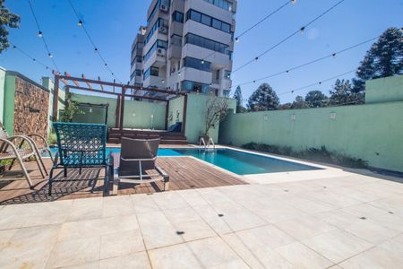 Casa à venda com 344m², 4 quartos e 2 vagas Casa à venda com 344m², 4 quartos e 2 vagasPiscina