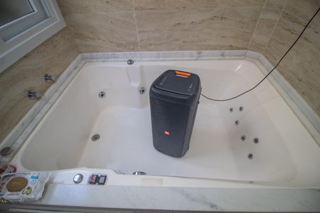 Casa à venda com 344m², 4 quartos e 2 vagas Casa à venda com 344m², 4 quartos e 2 vagasBanheiro da Suíte 3