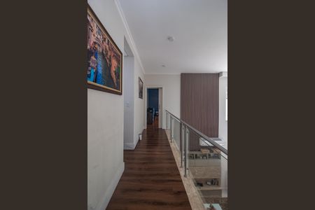 Casa à venda com 344m², 4 quartos e 2 vagas Casa à venda com 344m², 4 quartos e 2 vagasCorredor