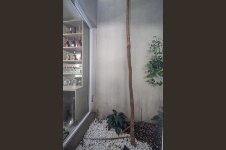 Casa à venda com 344m², 4 quartos e 2 vagas Casa à venda com 344m², 4 quartos e 2 vagasSala