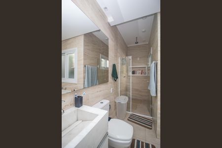 Casa à venda com 344m², 4 quartos e 2 vagas Casa à venda com 344m², 4 quartos e 2 vagasBanheiro da Suíte 3