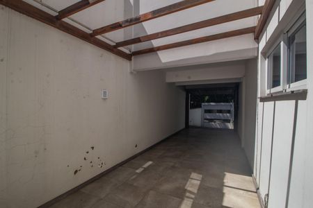 Casa à venda com 344m², 4 quartos e 2 vagas Casa à venda com 344m², 4 quartos e 2 vagasGaragem