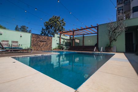 Casa à venda com 344m², 4 quartos e 2 vagas Casa à venda com 344m², 4 quartos e 2 vagasPiscina