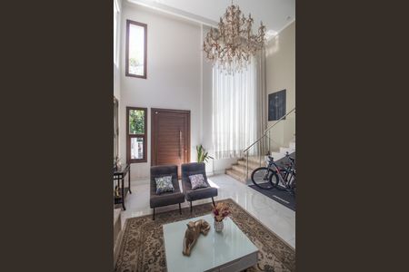 Casa à venda com 344m², 4 quartos e 2 vagas Casa à venda com 344m², 4 quartos e 2 vagasSala