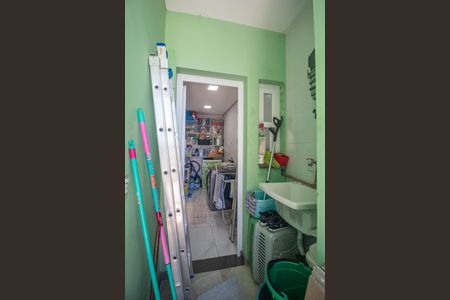 Casa à venda com 344m², 4 quartos e 2 vagas Casa à venda com 344m², 4 quartos e 2 vagasÁrea de Serviço