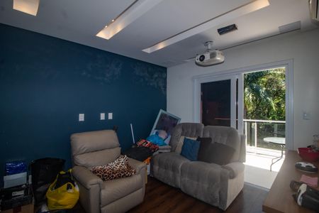 Casa à venda com 344m², 4 quartos e 2 vagas Casa à venda com 344m², 4 quartos e 2 vagasQuarto