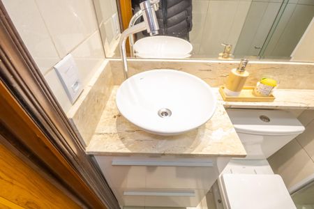 Apartamento à venda com 44m², 2 quartos e 1 vaga Apartamento à venda com 44m², 2 quartos e 1 vagaBanheiro