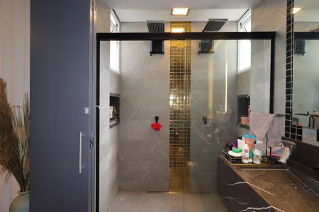 Apartamento à venda com 126m², 2 quartos e 1 vagaBanheiro da Suíte