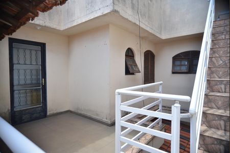 Casa à venda com 217m², 5 quartos e 2 vagasCorredor