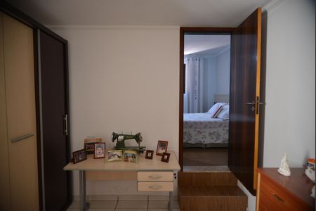 Casa à venda com 217m², 5 quartos e 2 vagasQuarto 1