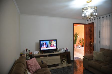 Casa à venda com 217m², 5 quartos e 2 vagasSala