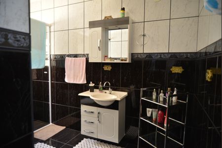 Casa à venda com 217m², 5 quartos e 2 vagasBanheiro da Suíte