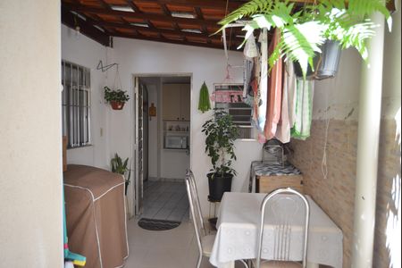 Casa à venda com 217m², 5 quartos e 2 vagasÁrea de Serviço