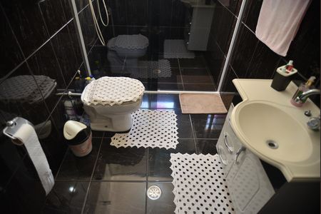 Casa à venda com 217m², 5 quartos e 2 vagasBanheiro da Suíte