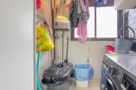 Apartamento à venda com 160m², 4 quartos e 2 vagas Apartamento à venda com 160m², 4 quartos e 2 vagasCozinha e área de serviço