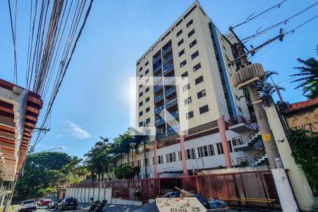 Apartamento à venda com 160m², 4 quartos e 2 vagas Apartamento à venda com 160m², 4 quartos e 2 vagasFachada