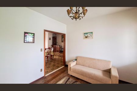 Sala de casa à venda com 7 quartos, 229m² em Nova Vista, Belo Horizonte