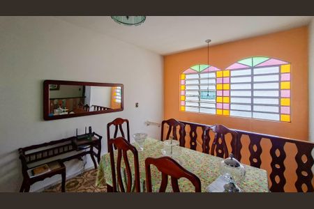 Casa à venda com 229m², 7 quartos e 4 vagasSala de Jantar