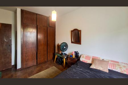 Casa à venda com 229m², 7 quartos e 4 vagasQuarto 2