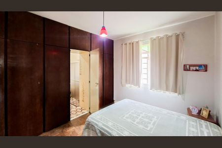 Casa à venda com 229m², 7 quartos e 4 vagasSuíte