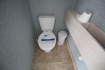 Casa à venda com 350m², 3 quartos e 3 vagasBanheiro de Serviço