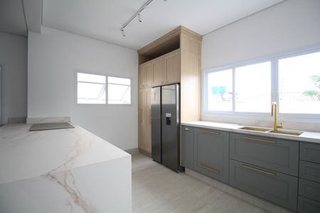 Casa à venda com 350m², 3 quartos e 3 vagasCozinha