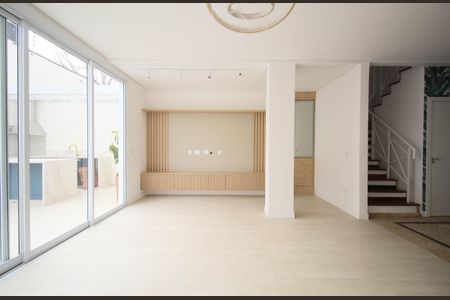 Casa à venda com 350m², 3 quartos e 3 vagasSala 1