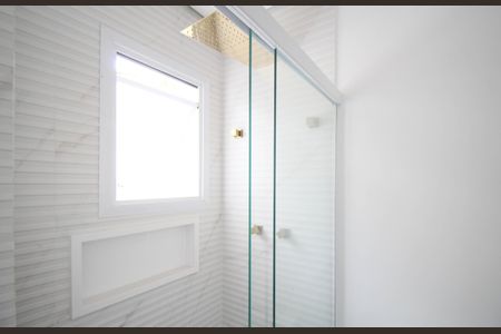 Casa à venda com 350m², 3 quartos e 3 vagasBanheiro da Suíte 2