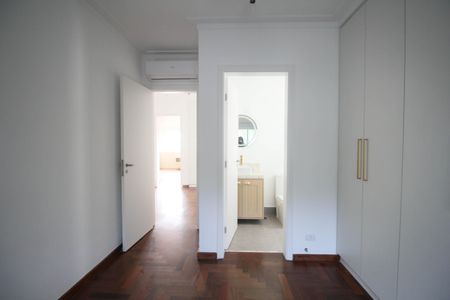 Casa à venda com 350m², 3 quartos e 3 vagasSuíte 3