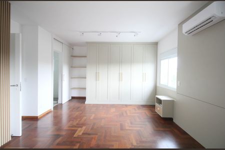 Casa à venda com 350m², 3 quartos e 3 vagasSuíte 1