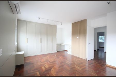 Casa à venda com 350m², 3 quartos e 3 vagasSuíte 1