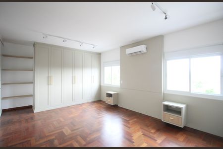 Casa à venda com 350m², 3 quartos e 3 vagasSuíte 1